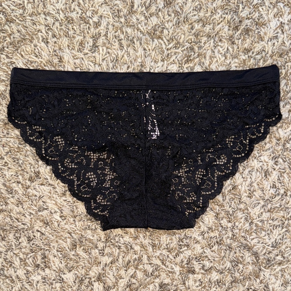 Victoria’s Secret lace bikini panty
